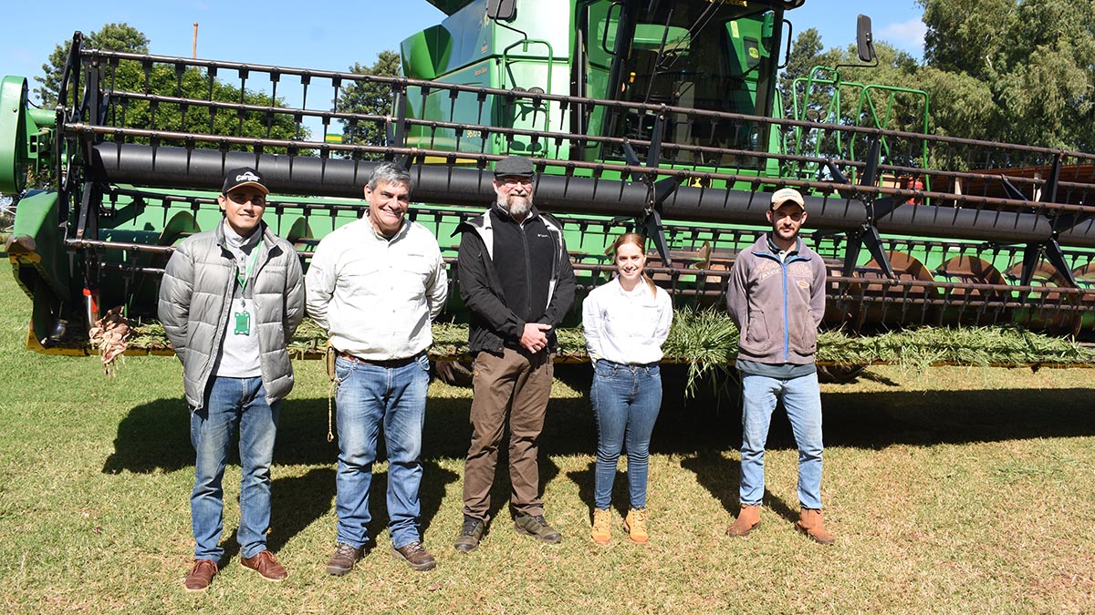 Carl Bielke y los equipos de Solidaridad y Cargill