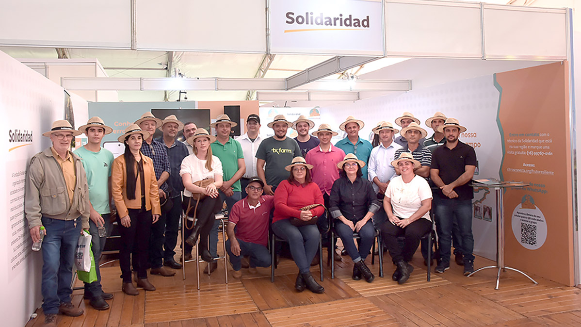 Stand de Solidaridad en Expocitros para promocionar Fruto Resiliente