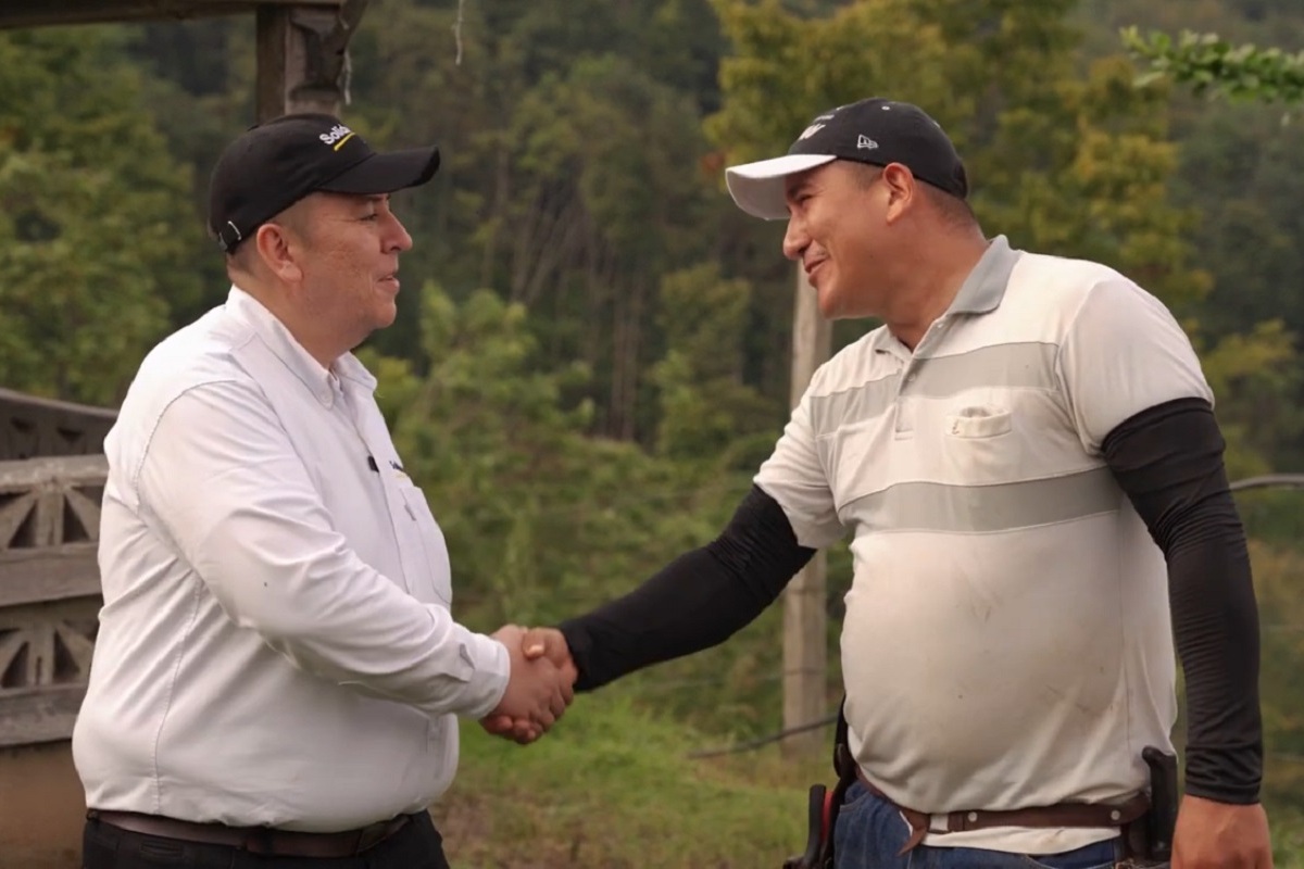 Ferney Guaitero As&oacute;mbrate